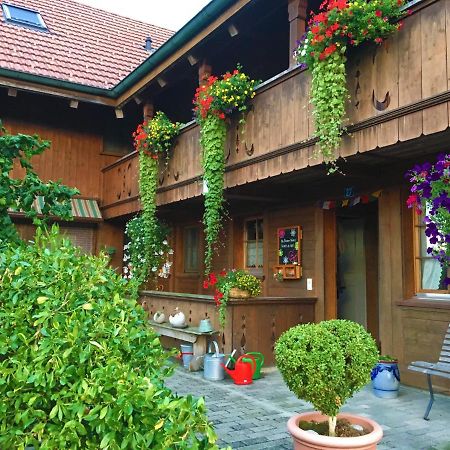 Bnb Deheimelig Huttwil 外观 照片